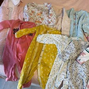 Set of 12 onesies size 9mo, all longsleeve